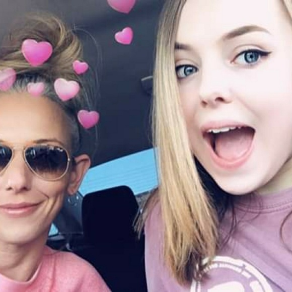 Check out my closet sale❤ Look for the 🔴 for items marked down to $1, $2 & $3 - Picture 3 of 16